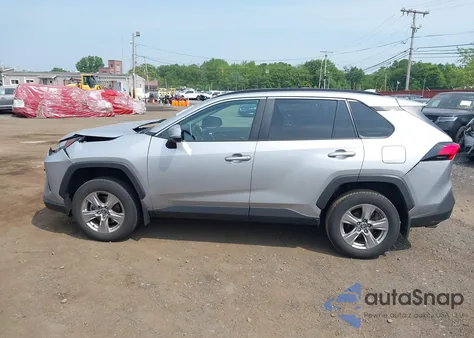 2023 Toyota Rav4 Xle z USA, uszkodzony, nr VIN 2T3P1RFV0PC377454